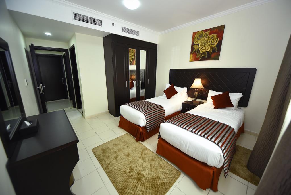 Alain Hotel Ajman Bagian luar foto