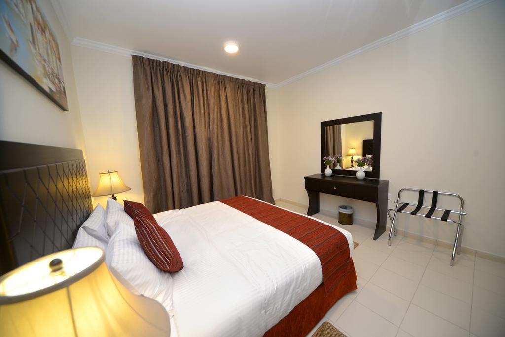 Alain Hotel Ajman Bagian luar foto
